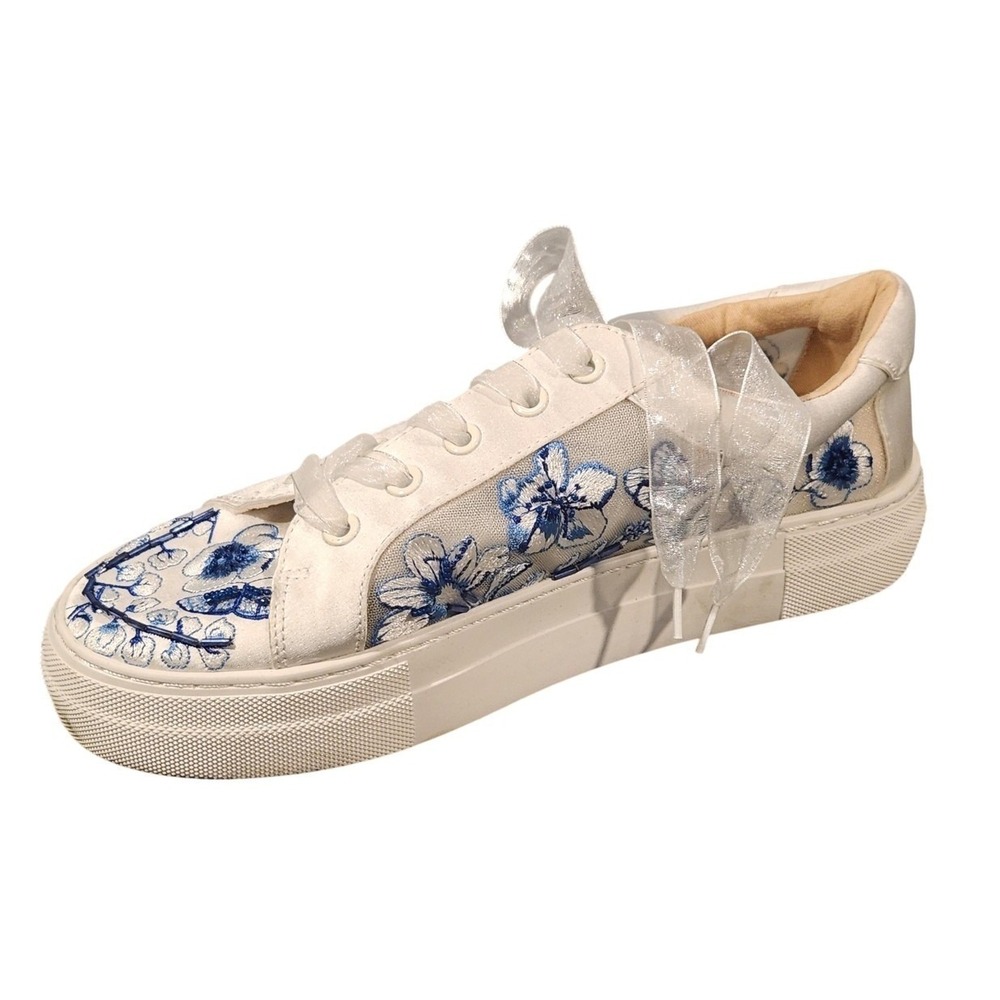 Betsey Johnson Shoes Womens Size 8.5 Platform Embroidered Sneakers "Nino"